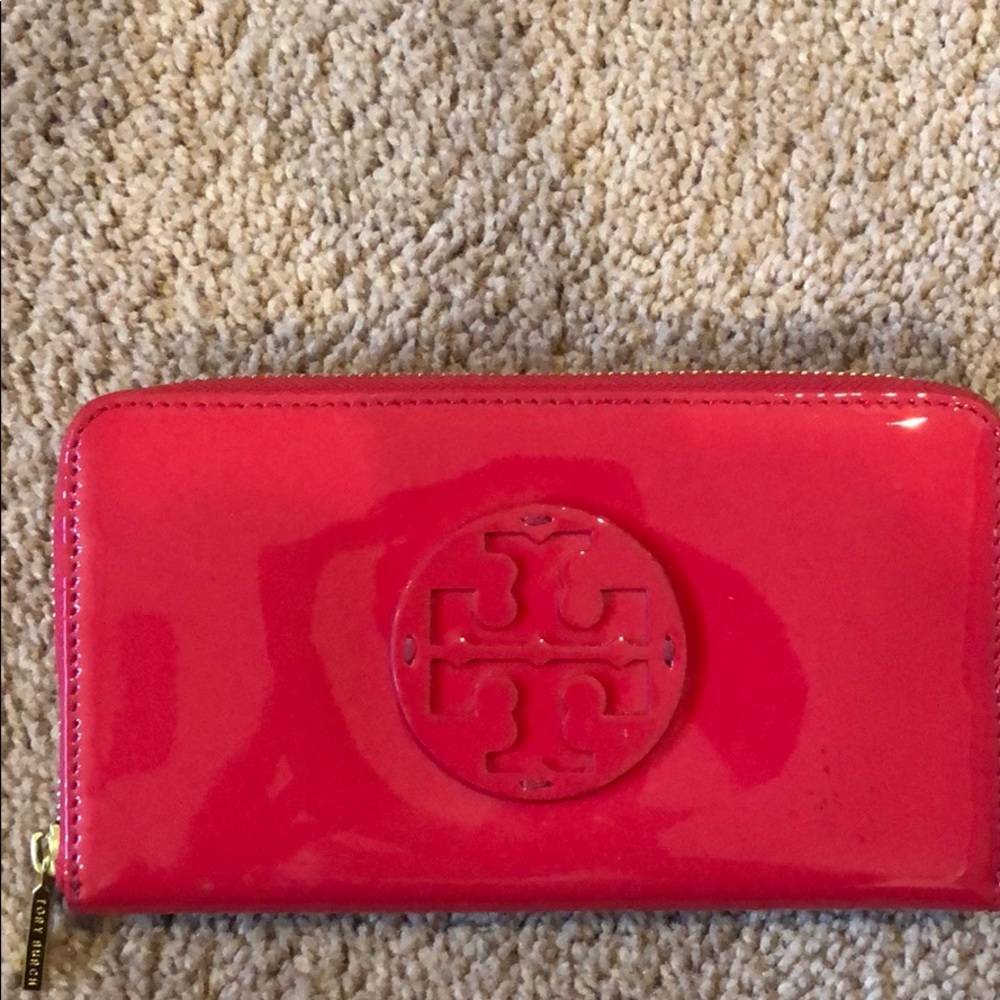 Patent Leather Tory Burch ZIP Wallet